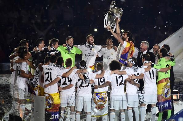elchiringuitotv's tweet photo. TODOS LOS DETALLES de la celebración de la Décima, a continuación en #ElChiringuitolaSexta. ¡Vente ya! http://t.co/Lr6Yx213hq
