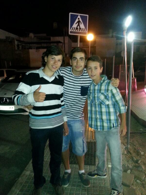 MaximoRuiz8's tweet photo. En la feria:) http://t.co/DVjnI1tKDm