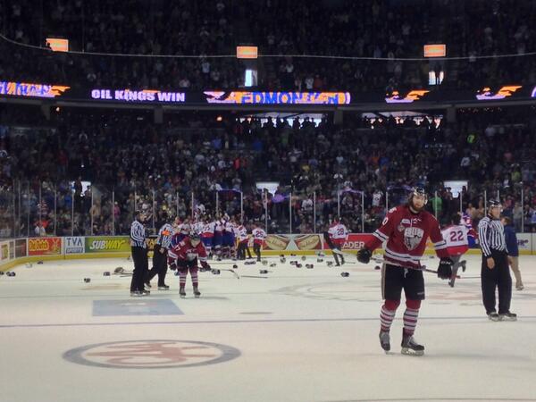 TheWHL's tweet photo. Congratulations to the @EdmOilKings on winning the 2014 @MCMemorialCup
#whl
#TakeItALL http://t.co/r3ttaXUYF3