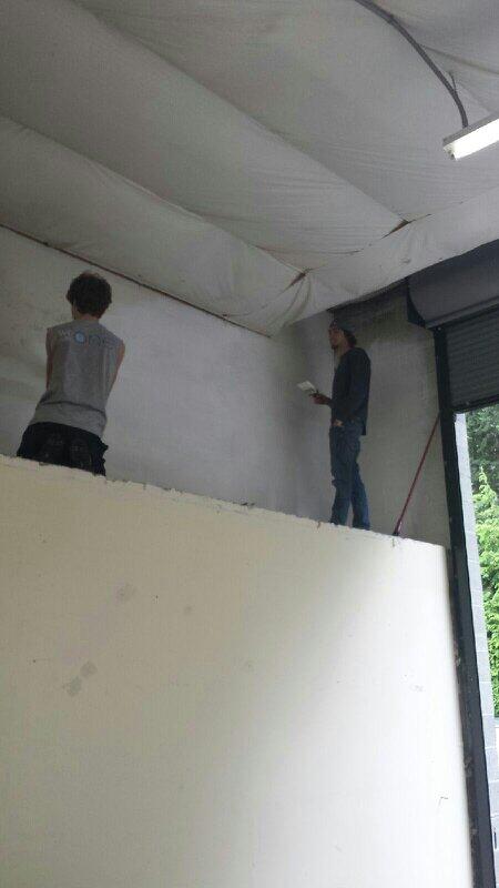The_Bro_Den's tweet photo. Mini and Carlton.. Batman and Robin rather.. painting building and talking about future series/episodes! http://t.co/ZGcpt4YEFv