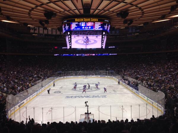 jmbooth17's tweet photo. Puck drop, game 4. #RangersTown #MSG http://t.co/UMfP3uo1iJ