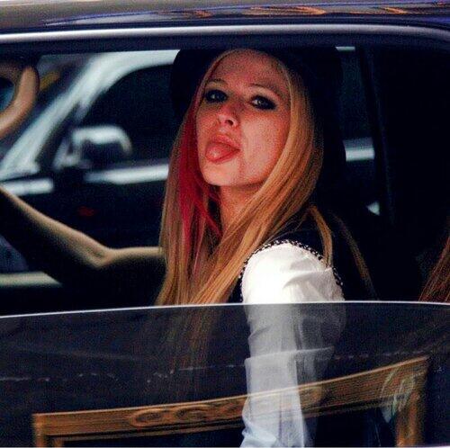 CopyofAvrilL's tweet photo. Soy malota >3< http://t.co/5m6BgbzqTo