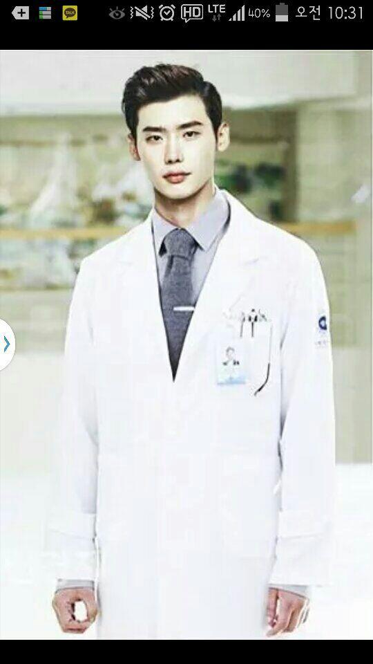 Victory_Hyun's tweet photo. 닥터이방인 하는 날~!!
오늘도 본방 사수해야지이
1회엔 미스테리햇는데 갈수록 점점 재밋어지는 드라마bb http://t.co/Vqb3SfR6lv