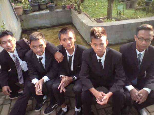 official12tkj2's tweet photo. semoga kedepannya bisa jadi orang yang berguna :) amin http://t.co/vQt8CMoe4H