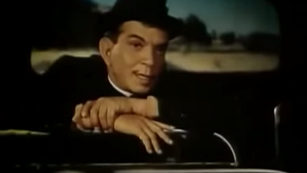 24HorasTVN's tweet photo. Finalizan más de 20 años de lucha por regalías de las cintas protagonizadas por 'Cantinflas' → http://t.co/HOvT8MD5b7 http://t.co/cYPqMNLNiH
