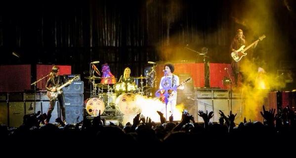 Stefanvangoolen's tweet photo. Was een waanzinnig goed concert van Prince@ZiggoDome#best live performer#Nr1#1 groot funky feest. http://t.co/XaPz0cT3CC