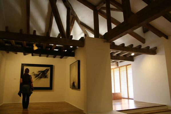 josedelamano's tweet image. #GerardoRueda fue uno de los fundadores, junto con #Zóbel y #Torner, del Museo de Arte Abstracto Español de #Cuenca