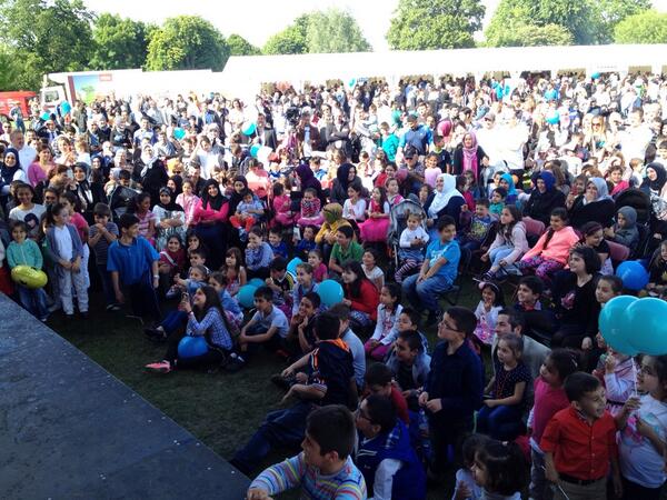 We just had an amazing day with jongler show and theatrical plays...we have many more today, on the last day!