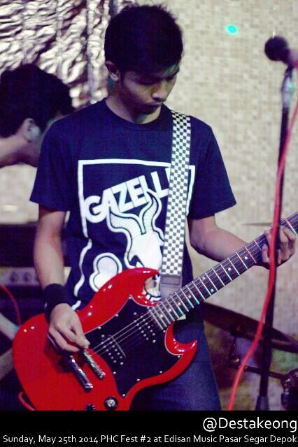 Photoshoot <a href="/destakeong/">Desta / DK-Net</a> backVoc/Guitarist @dislikedecember at <a href="/PsychoHCrew/">PSYCHOTIC HARD CREW</a> Edisan Music , Depok