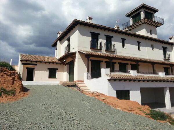 Hola muy buenos días! Aquí tenéis otra obra realizada por <a href="/Arauzo_E_Hijos/">CONSTRUCCIONES</a> en Siguenza.