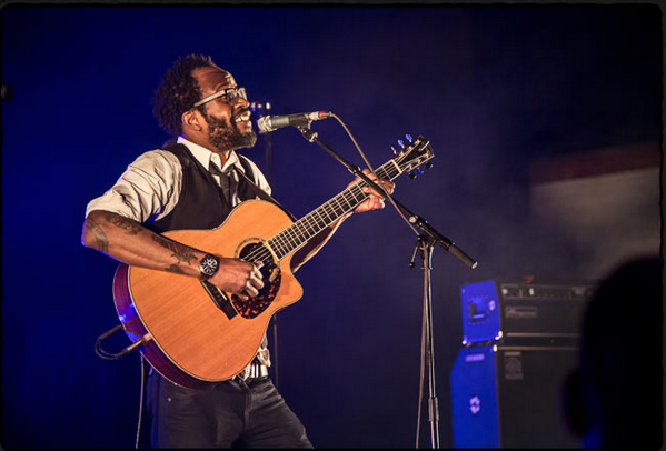 Retrouvez-moi le 28 mai à Castres au Bogaleson en bas de chez vous ! #NLBtour bit.ly/1mo5uQ2