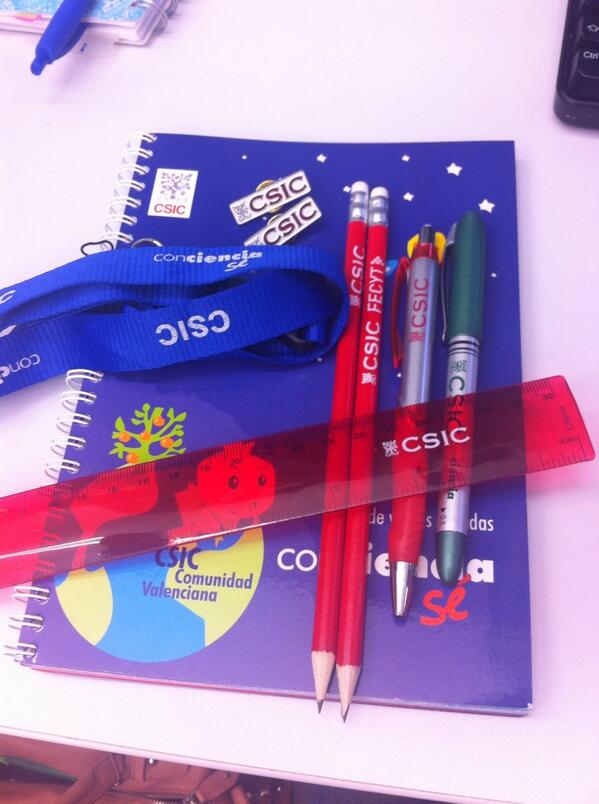 olgacorbin's tweet photo. Para nada se nota que estoy en el #csic jaajajaj @Lara_21a http://t.co/Se19qq2IxB