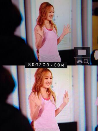 Bojr6aEIYAA4clK.jpg:small