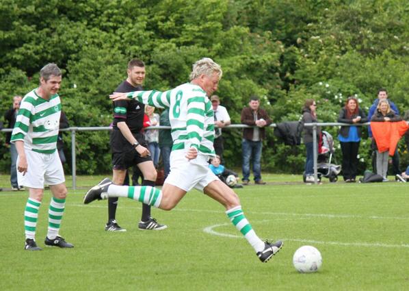 MaccaFrank's tweet photo. “@gerrylp73:@MaccaFrank unleashes an unstoppable free-kick in yesterdays Ronnie McDonald testimonial@SaintAnthonysFC http://t.co/u9AlcSk3DU”