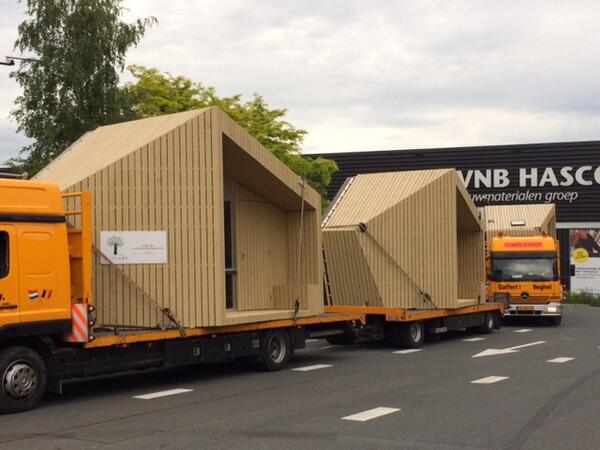 2LifeArt's tweet photo. Twee Trek-ins  op weg naar de @lemeleresch. Morgen worden ze geplaatst in Lemele @trek_in http://t.co/S7ihOn2zx4