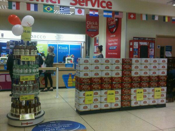 AmandaJTricker's tweet photo. World Cup Trading in Uxbridge Metro. http://t.co/7jVuI8JZUP