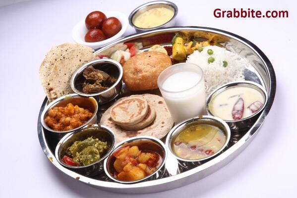 grabbite's tweet image. Now get 10% off for first 100 Customers. Use this code &quot;grb10off&quot;

#Order #food #online in #ludhiana at @grabbite