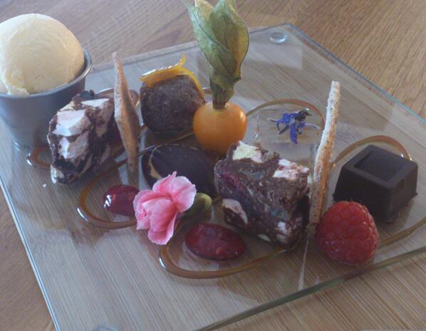adamdavidbirch's tweet photo. @halen_mor  chef's little treats #onthemenurightnow http://t.co/2JJt9OZ6pU