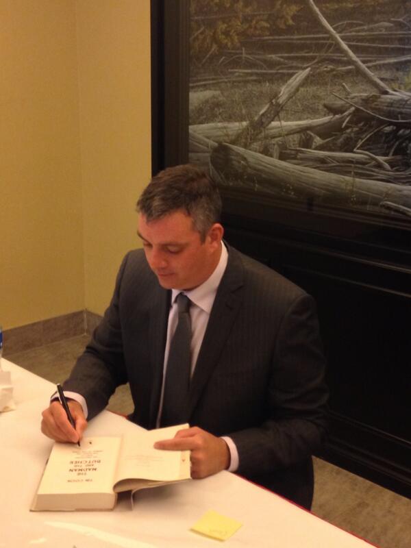 CanMusHistory's tweet photo. RT @ideas_idees: Tim Cook @CanMusHistory signing books #congressh http://t.co/h9IrW3NmAg