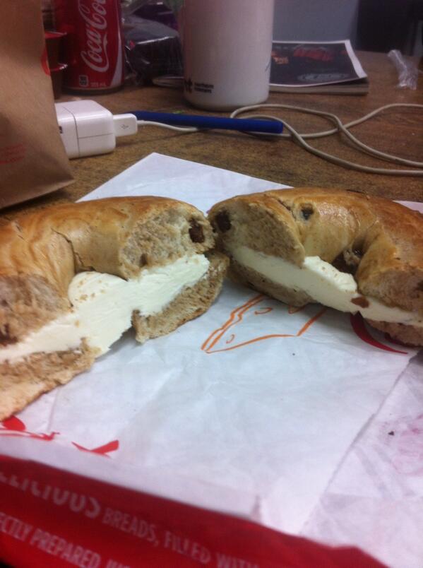 RyGilly's tweet photo. There is such a thing as too much cream cheese.. #blah #enoughforanotherbagel #cakedon http://t.co/itSPEQNzhZ