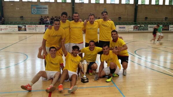 “@ivanxupete: CAMPEONES!! ” vamossss !!! La 1 ya esta en el bolsilloooo!!