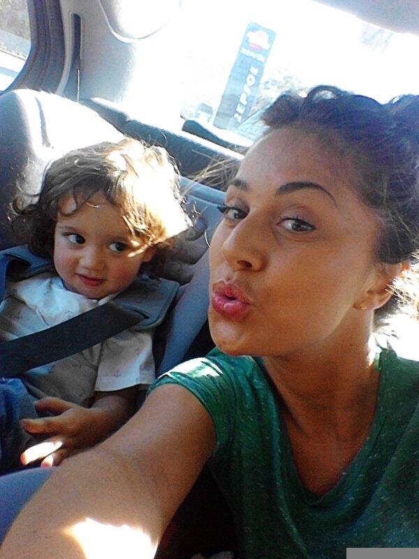 Montseadg's tweet photo. Tita Carla vamos de paseo!! http://t.co/MbaaUGX6u3