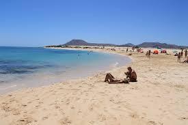 Decideenelmar's tweet photo. Por el derecho a decidir en nuestro mar.Les dejamos una foto de una hermosa playa majorera.Adivinas? Feliz Lunes! http://t.co/Or8vZ89CtN