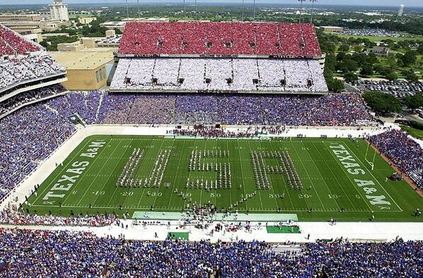 aggiefblife's tweet photo. Today we honor all of those who paid the ultimate sacrifice for our freedom. #MemorialDay #USA #AggieFBLife http://t.co/12KMXdzYRs