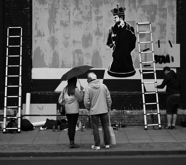 graffitistreet's tweet photo. Norwegian street artist @la_staa hits the streets of London with his King of Chess masterpiece. #lastaa #streetart http://t.co/Nh8K7wUg8m