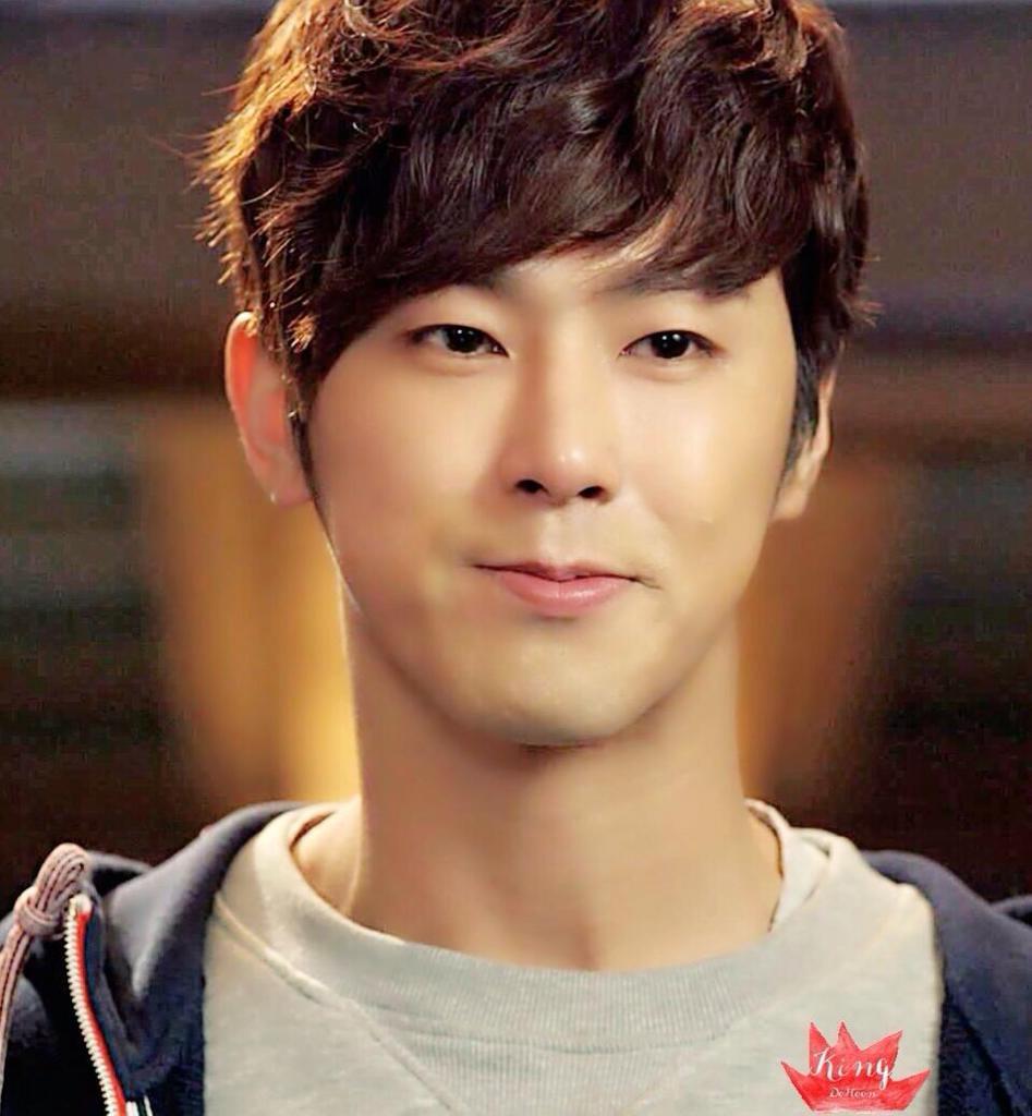 BokvUOqIEAAwi5d.jpg:large