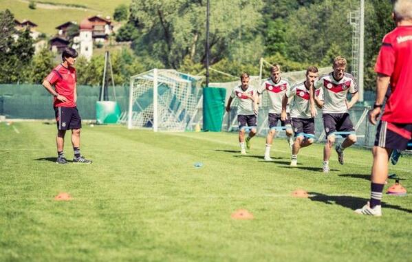 MarioGoetze's tweet photo. Workout for the #WorldCup with @ToniKroos @Andre_Schuerrle and #Mustafi
#PartOfGoetze http://t.co/pyKacUoyDf
