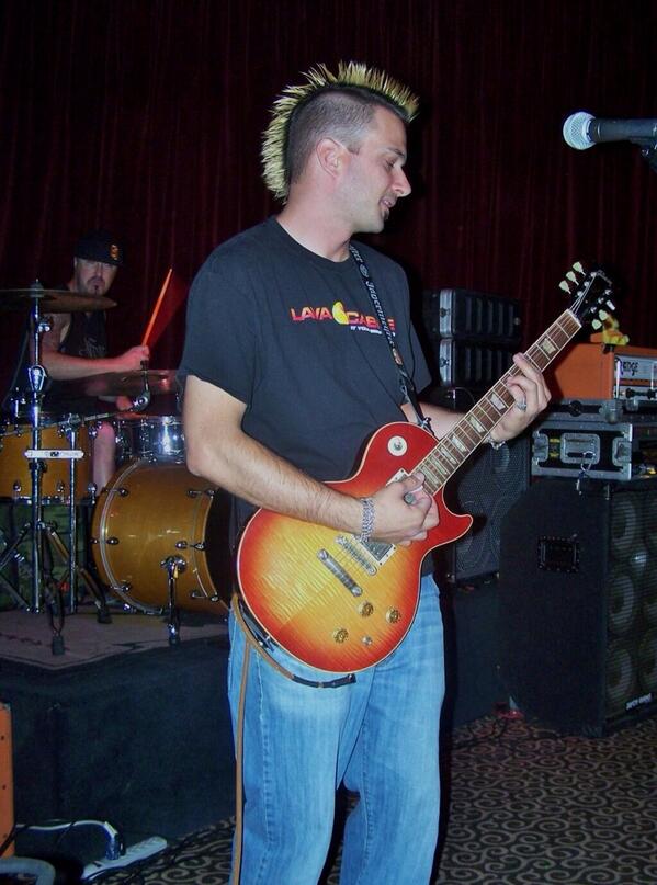 safetyorangesd's tweet photo. Playing @TropLaughlin Caboose Lounge! @LavaCables #ELCcable #lespaul #gibson #livemusic #Claytonpicks #bcaudio http://t.co/fWh3wcmgvM