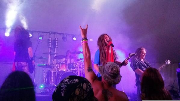 Dirtee Circus tweet media