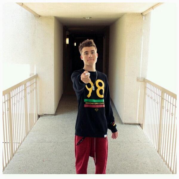 fakcguy's tweet image. Gratata