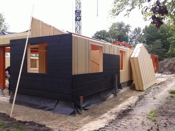 Hoogste punt bereikt bij deze zeer speciale houtskelet woning. In samenwerking met @BouwbedrijfTuinte