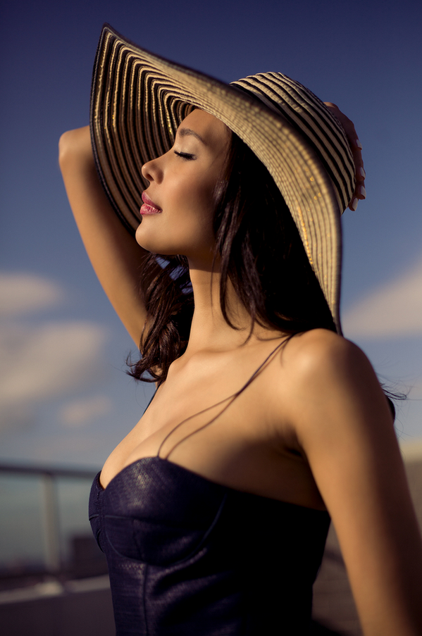 TheGEORGEEVAN's tweet photo. a Frame from my shoot with Thamika in NYC #work4si http://t.co/7X1xutFyE4