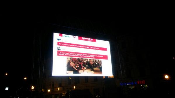 hrtvijesti's tweet photo. Tweeteraši, na trgu ste i super ste. Bravo! #hrvatskapomaze http://t.co/TELvbpxEdi