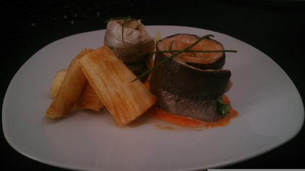 nanofcm's tweet photo. #cocinando en clases #trucha #salsadiabla http://t.co/nqzHuI4Ywa