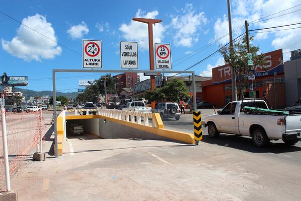 Trans450's tweet image. Cierre por reparación de pórtico. bit.ly/1k9Msbw Tunel juventud 101 permanecerá cerrado 27 y 28 de Mayo.