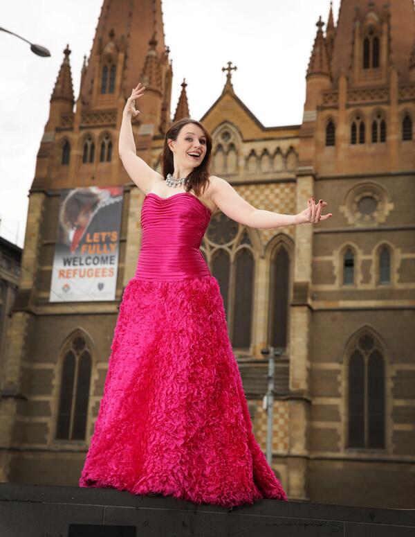 mXsportology's tweet photo. Opera singer @AlexandraFFlood is giving a free concert Wed @ @StPaulsCathMelb before Salzburg Fest! @taubheraldsun http://t.co/5VDKaT8VD1