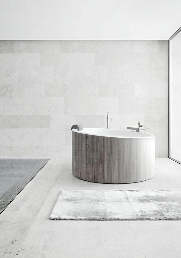 frank_bod's tweet image. Now that&apos;s a bath I&apos;d like to mess up. #getdirty #steptwo