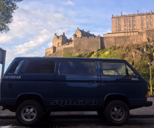 duncanjforbes's tweet image. Great looking #vwsyncro @edinburghcastle