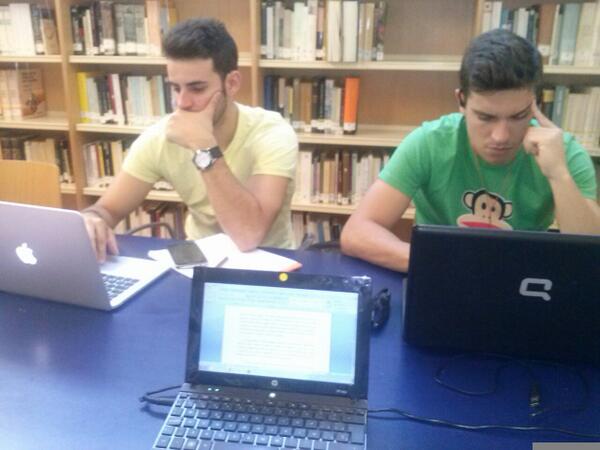 pisoDeseados's tweet photo. El está tanto para las buenas, como para las malas, y cuando hay que ponerse a estudiar, ahí estamos los primeros. http://t.co/CS9h1Jqkd3
