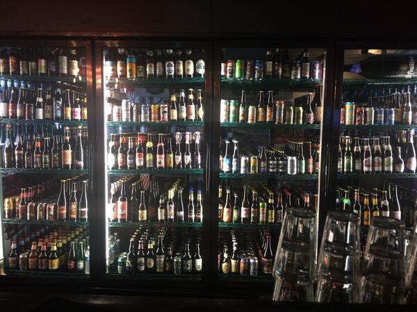 pecasmia's tweet image. It's going to be a long night @redlightx2