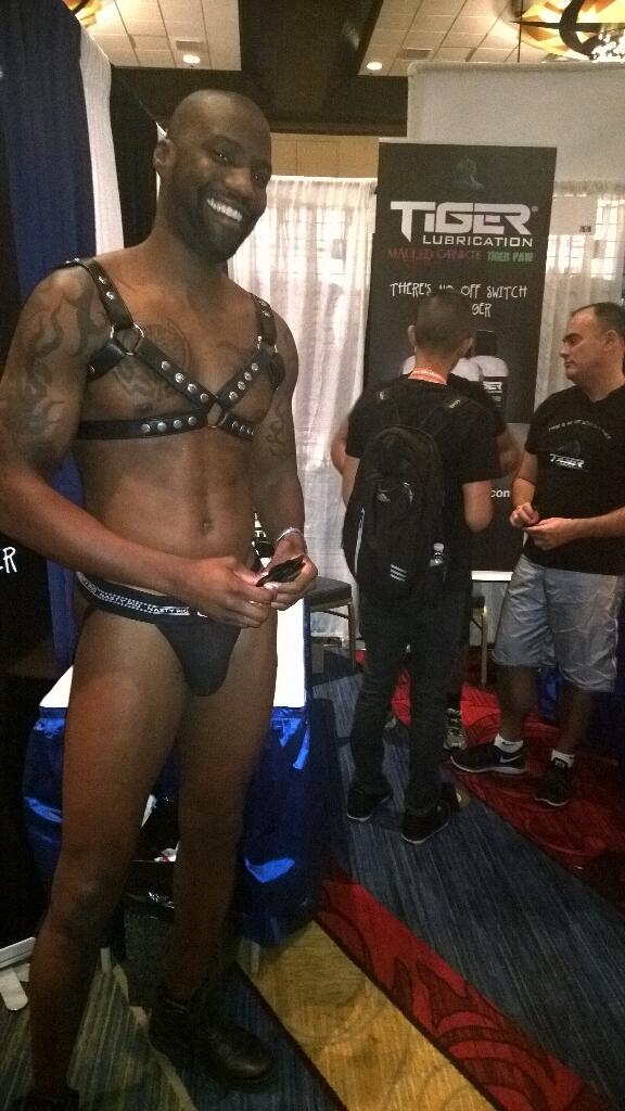 TigerLubricant's tweet photo. Super model Big T repping Tiger Lube @ IMRL...#IMRL2014 http://t.co/S5O0TYFzMg