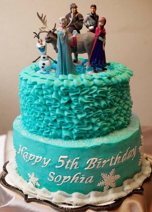 caketresskim's tweet photo. #cakecreationsbykim #frozencake #frozen #cake #disneyfrozen #customecake #birthday #frozenbirthday http://t.co/jWIbrXeMqs