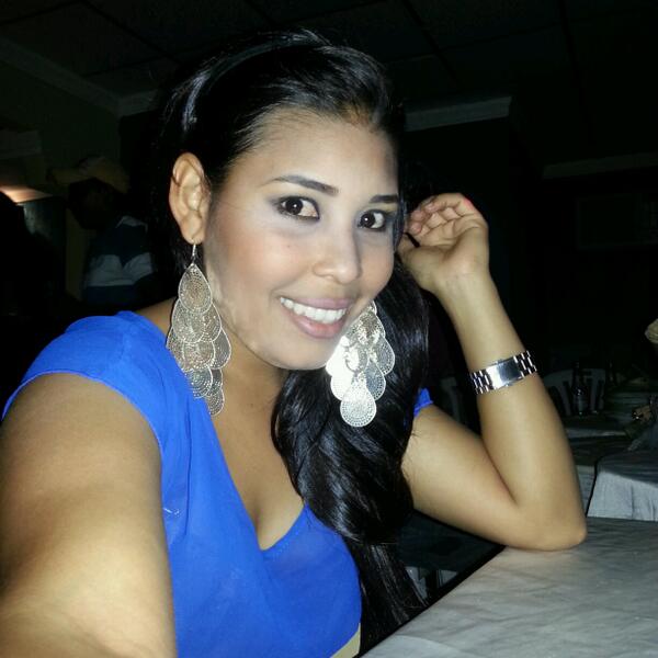 Jerrika_machado's tweet photo. Fiestera yop http://t.co/ueGc0kDDqo