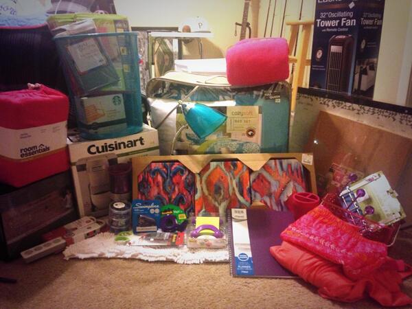 _amandaleeann's tweet photo. My Meme rocks!! Tarleton I'm ready for ya!💜 @TSUclassof2018 http://t.co/kGrFpn39c8