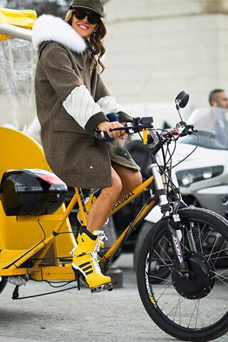 VogueRunway's tweet image. Casual. stylem.ag/1mv9w9n