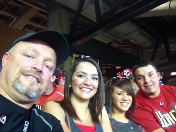 PastorJMullins's tweet photo. Celebrating Memorial Day with the family! #GoDbacks http://t.co/0ZLziZTlPA